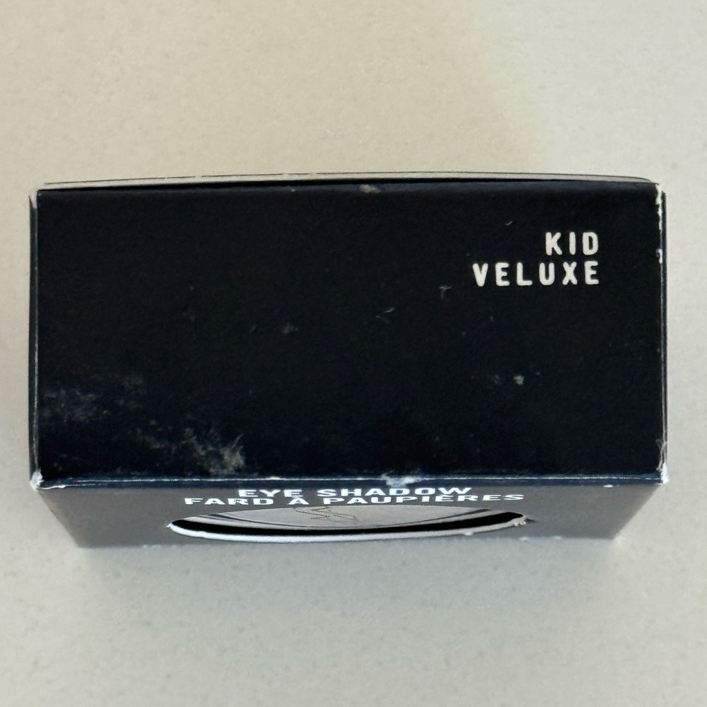 MAC Cosmetics Eyeshadow - Kid- BNIB discontinued - Picture 2 of 2